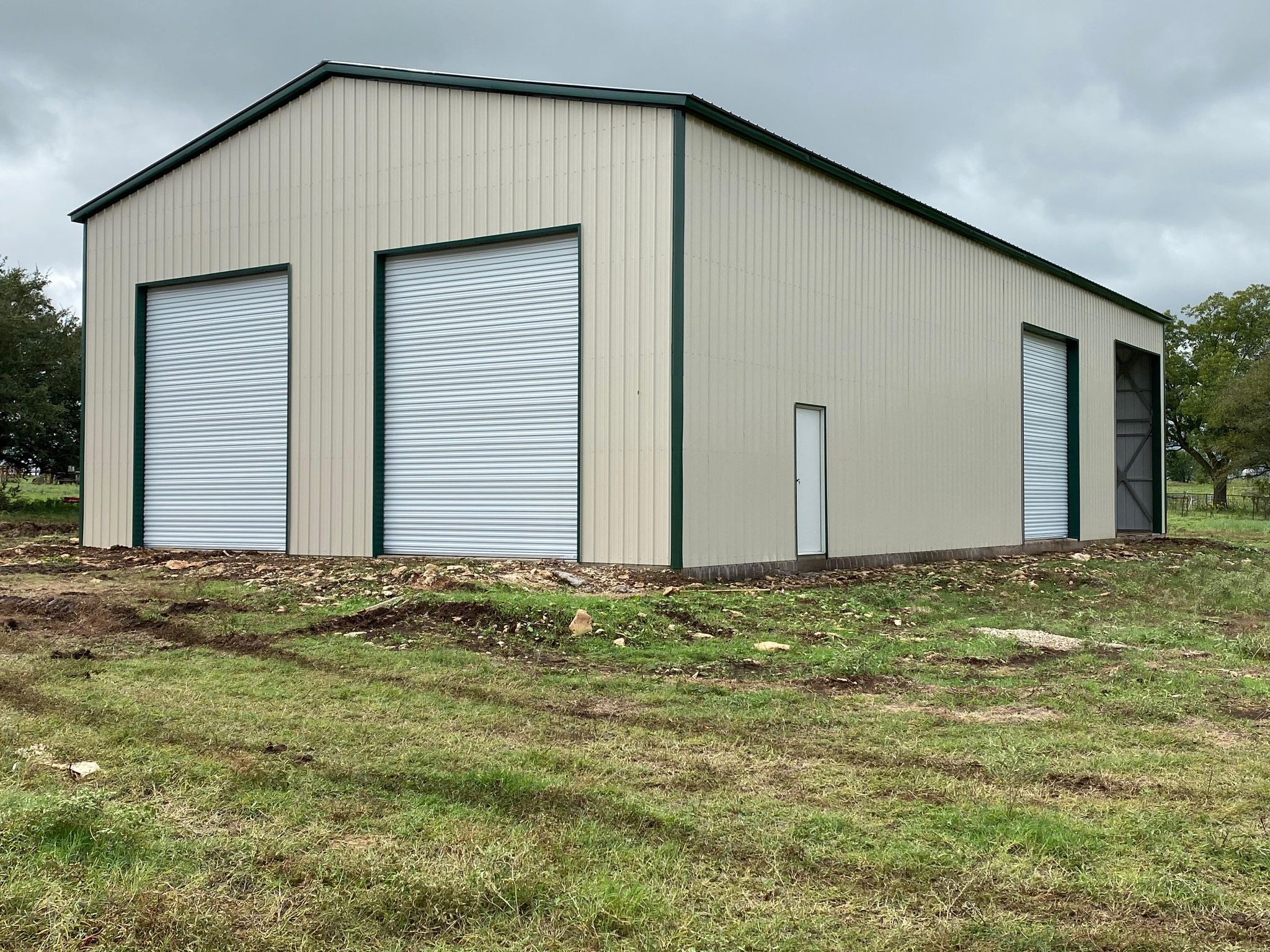 Metal building inspiration photo 24